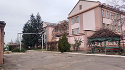 09-4